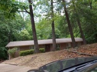 6 Hidden Valley Ct, Greensboro, NC 27407