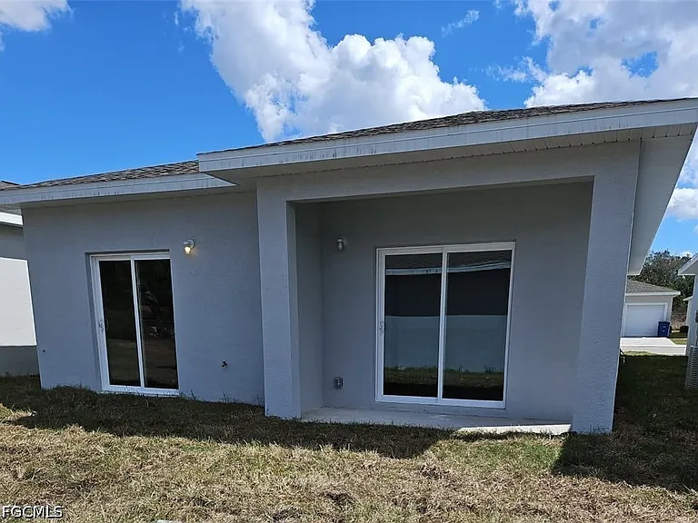 1483 Las Villas Blvd S — Photo 2