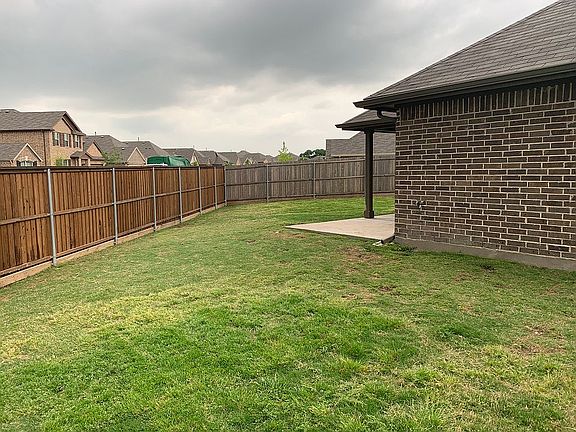 5th image of 624 Bird Creek Dr