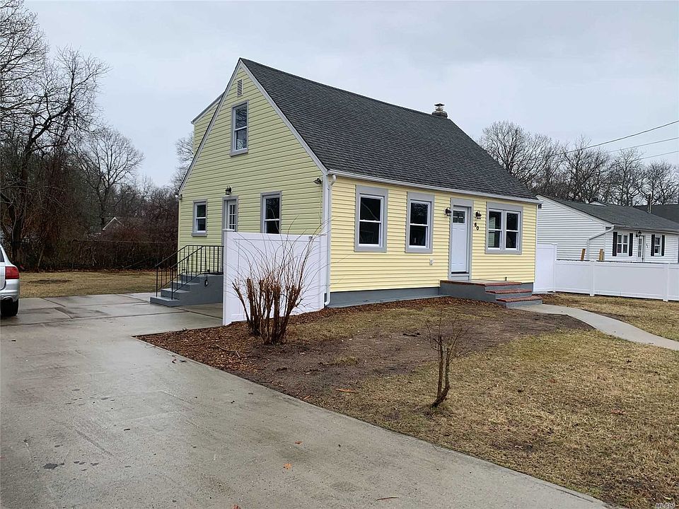 1st image of 60 Pinewood Dr