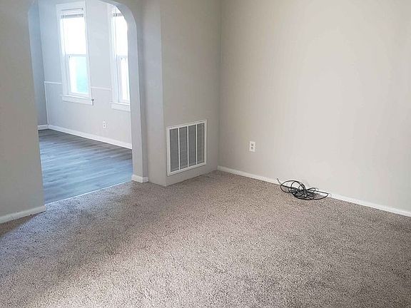 3rd image of 78 9th Ave #1