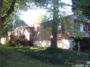 18 Parkview Dr, Avon, NY 14414