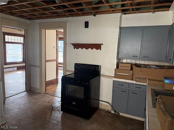 5th image of 202 E Prospect St