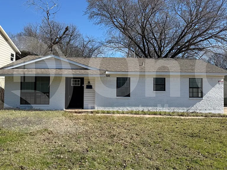 4320 Live Oak Dr — Photo 3