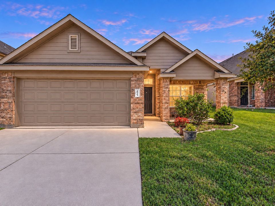 1st image of 1429 Tall Pine Way