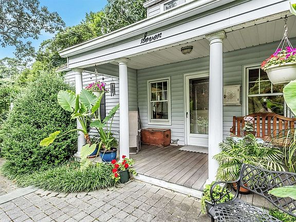 2nd image of 7 Goldenrod Ave
