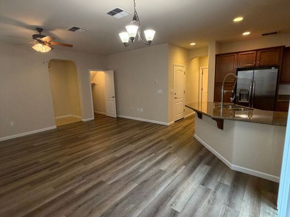 9026 Crescenda Ln