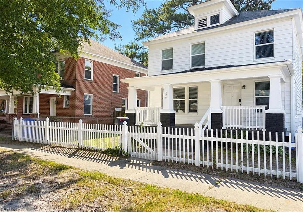 4 bed, 3.5 bath, 1644 sqft, $2,450 — Photo 2
