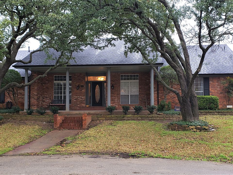 1st image of 452 Moran Dr