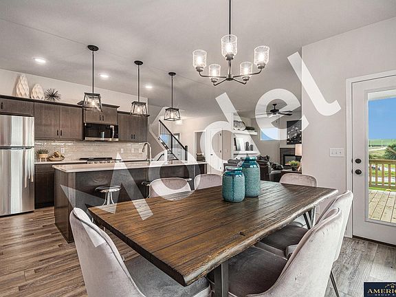 5th image of 17130 Cook St