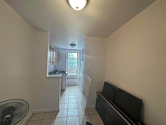 2nd image of 350 Richmond Ter #9D