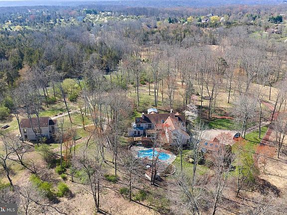 2nd image of 260 Cafferty Rd