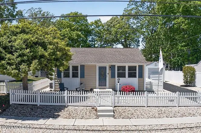 404 Gorham Ave — Photo 13