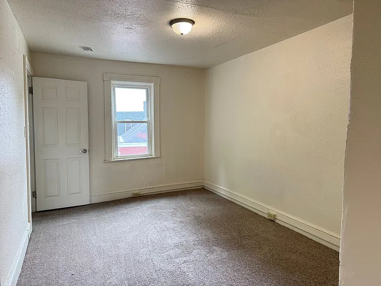 454 W. King St. — Photo 10