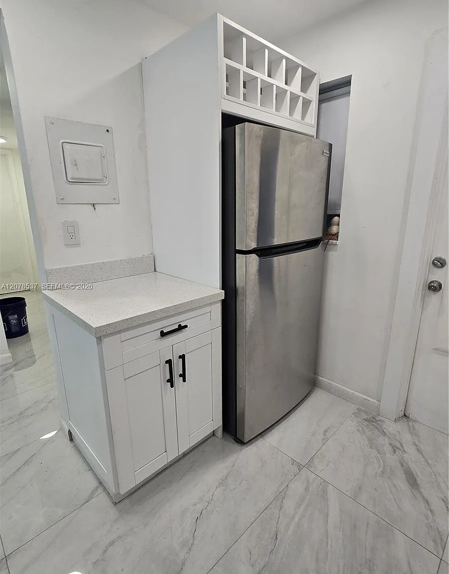 First Horizons Condo — Photo 2
