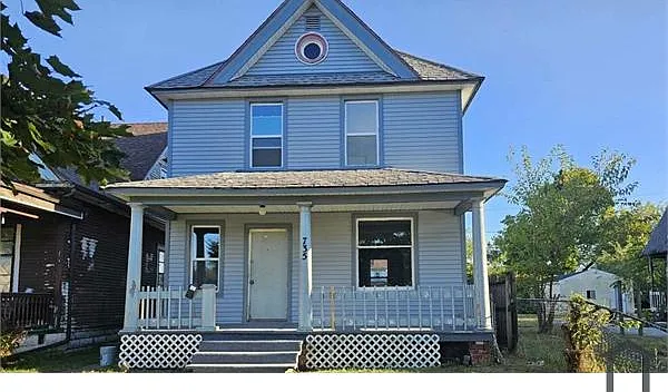 735 Woodland Ave — Photo 1