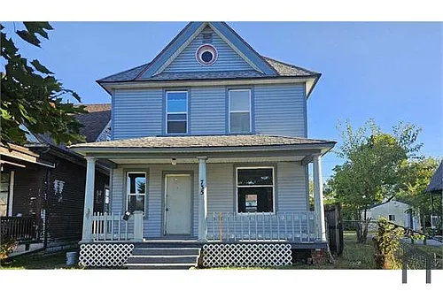 735 Woodland Ave Photo 1
