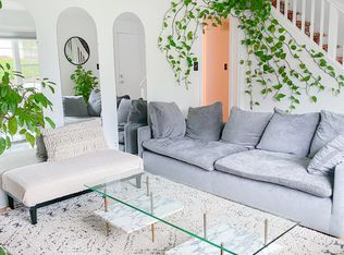 5 Moon Dr, Saratoga Springs, NY 12866