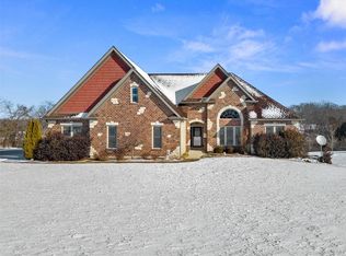 50 Parc Forest Trl, Hawk Point, MO 63349