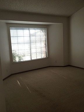 4th image of 8379 Country Glen Ct