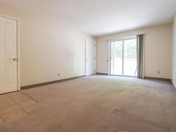 4th image of 2800 Blackforest Dr APT A