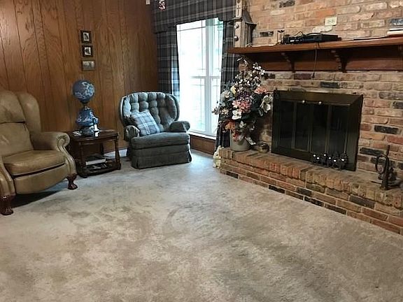 4th image of 1315 Bow Creek Dr