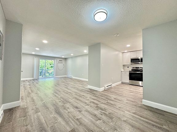 2nd image of 328 Greenwood St #D-19