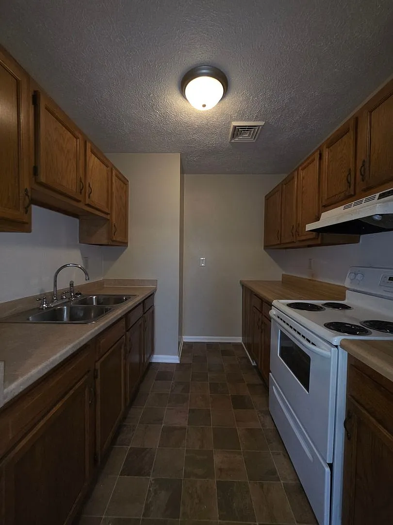 3525 Kentucky Ave Elmira Heights — Photo 3