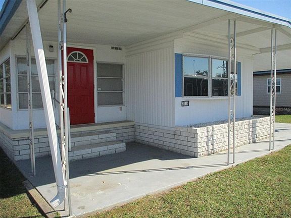 2nd image of 3718 Castle Dr