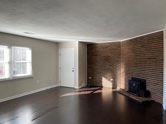 2nd image of 1013 Sherwood Ave SW