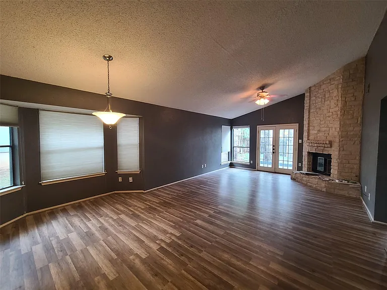 2812 Goldbridge Dr — Photo 4