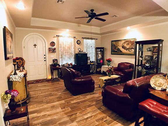 5th image of 1008 Stone Creek Dr