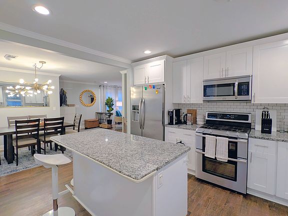 5th image of 831 Parkway Dr SE