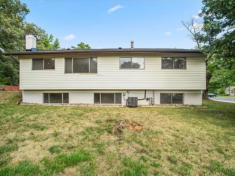 6700 Cipriano Rd — Photo 27