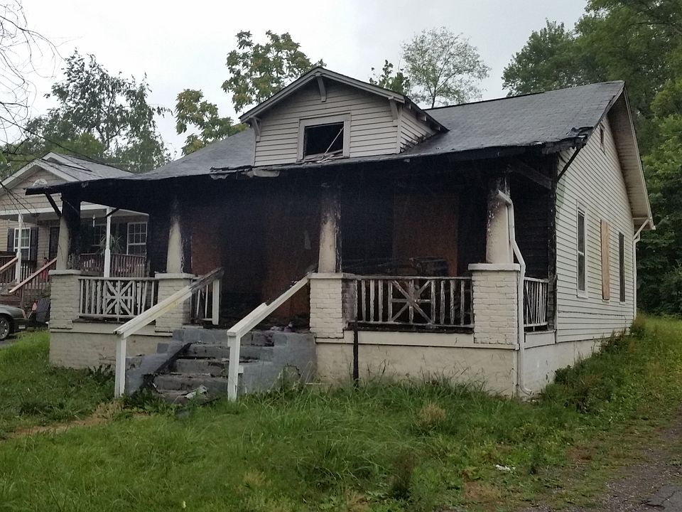 1st image of 313 Dickson St