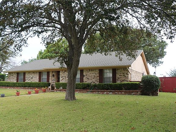3rd image of 2744 S Colfax Cir