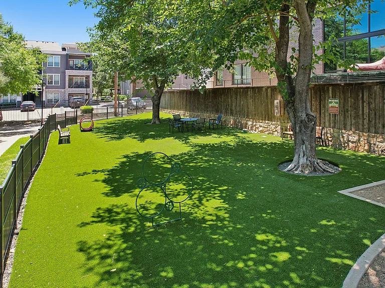 Lakewood Flats Apartments — Photo 38