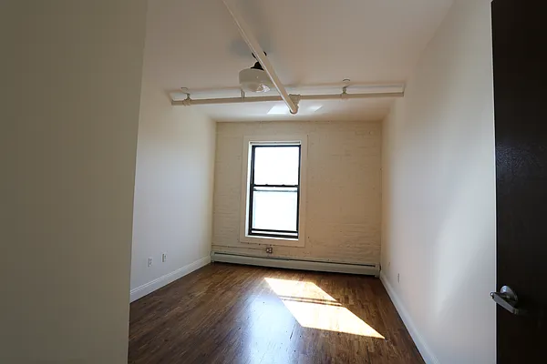 Rented by WaterStone Group, LLC | media 12