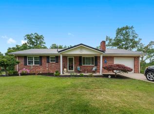 2702 Woodhaven Dr, Ashland, KY 41102
