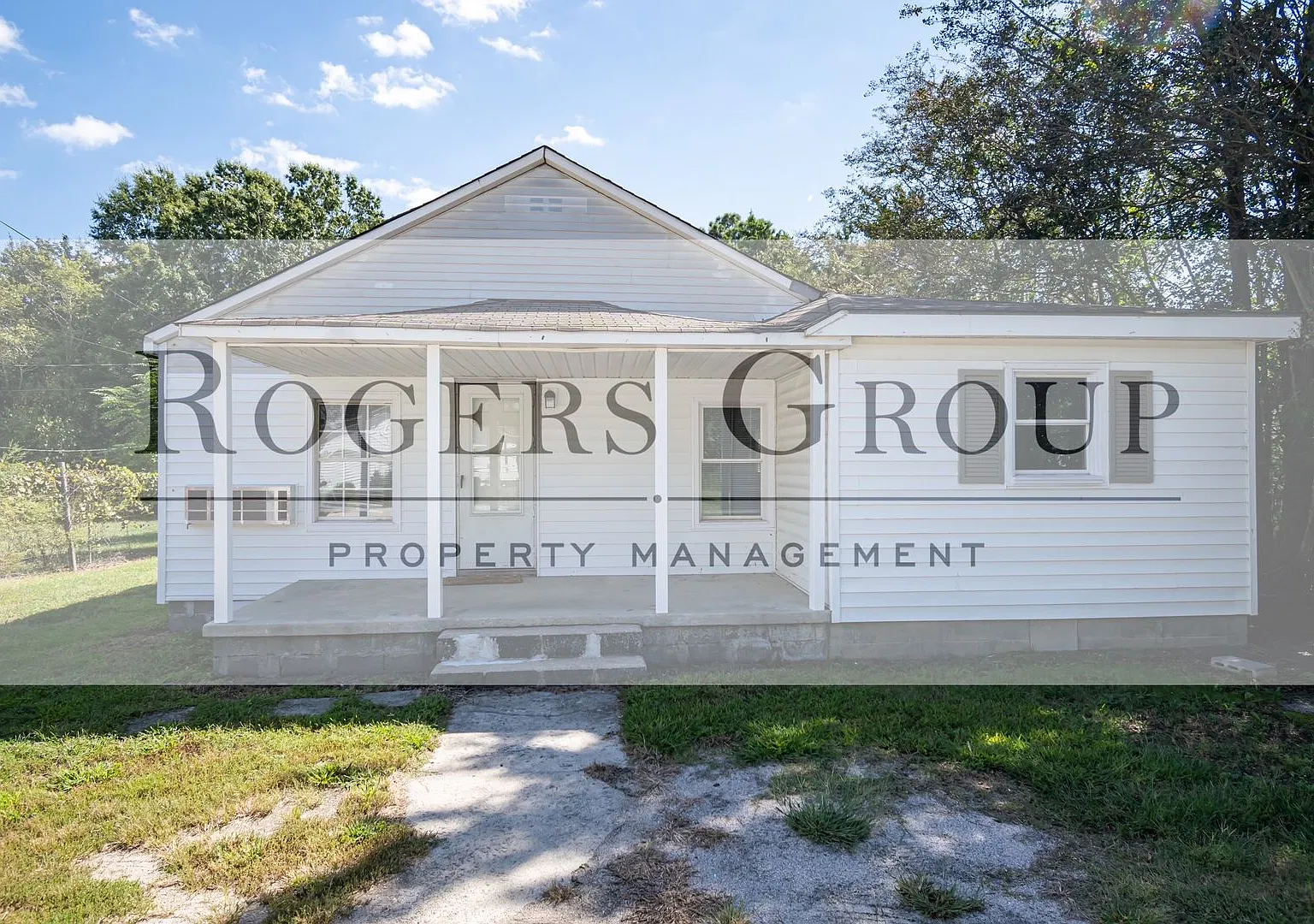 3 bed, 1.0 bath, 1102 sqft, $895 — Photo 1