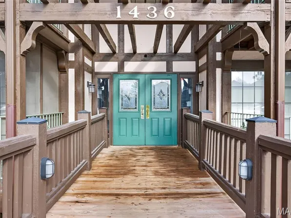 1436 Heritage Lndg APT 203, Saint Charles, MO 63303