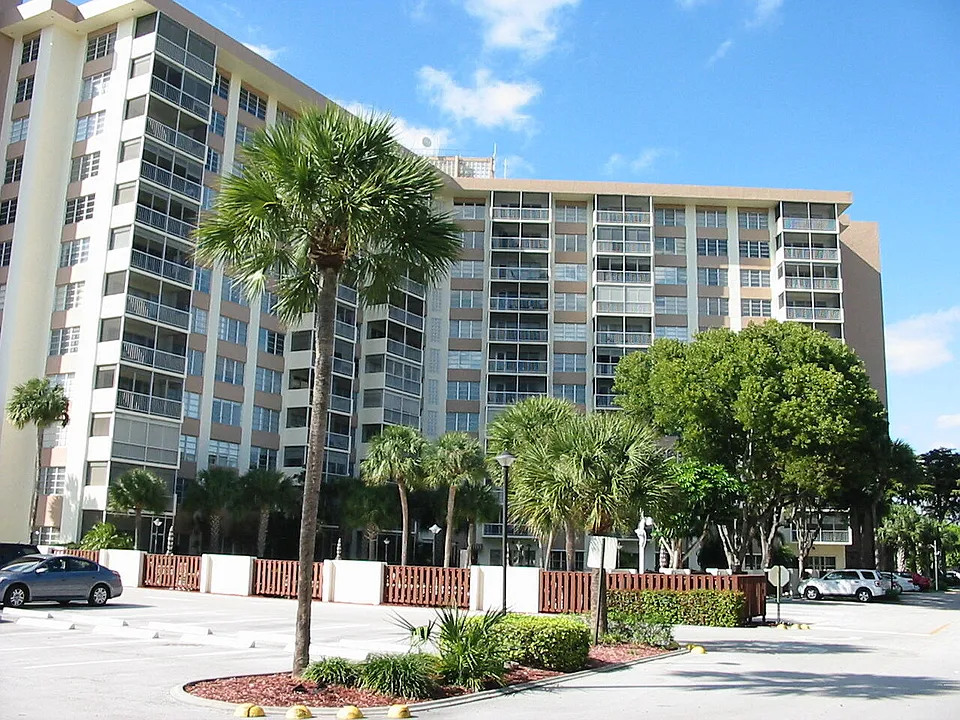 10777 W Sample Rd #619