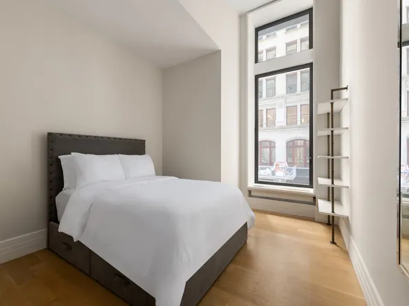 212 Fifth Avenue image 11 of 12
