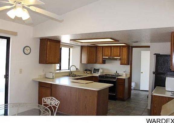3rd image of 1695 Topaz Dr