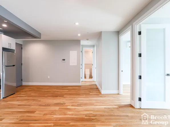 314 Woodward Avenue image 1 of 13