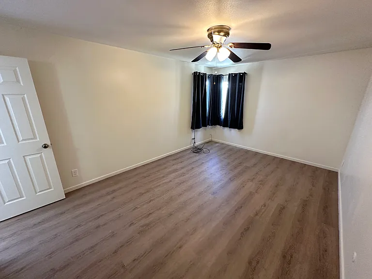 1650 N Orange St — Photo 14