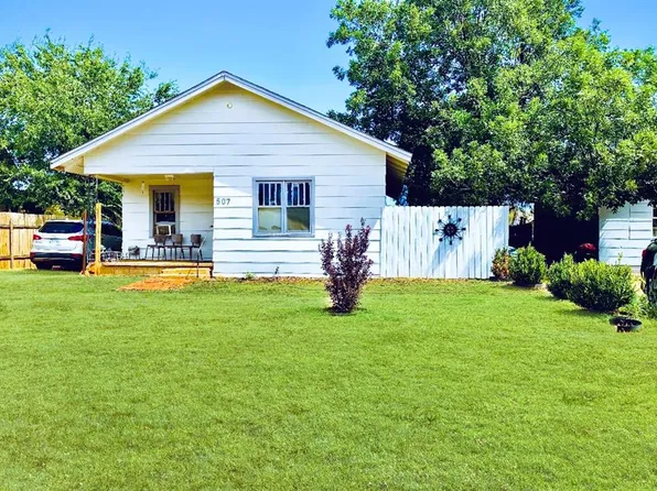 507 W Cypress St, Altus, OK 73521