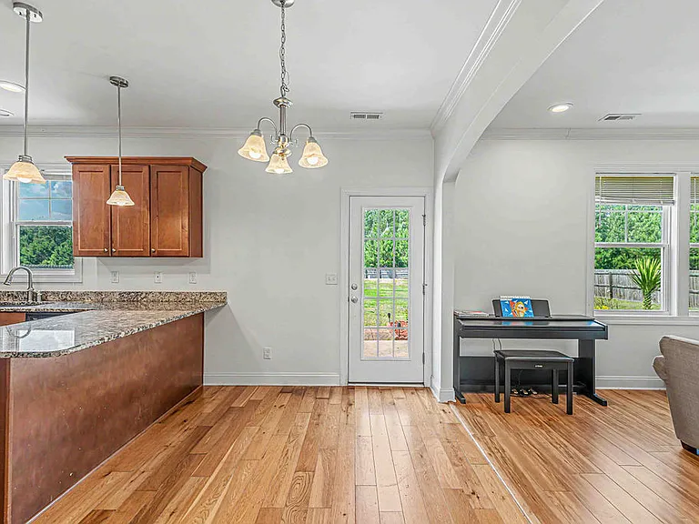 158 Peytons Ridge Dr — Photo 13