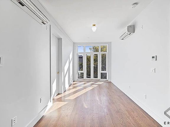 5th image of 163 Graham Ave #2C