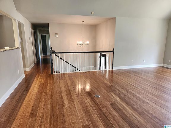 5th image of 103 Washington Ln